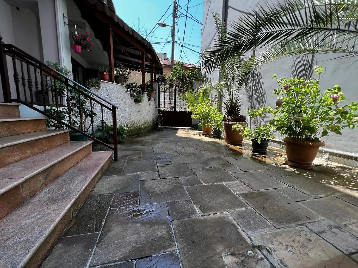 Grand Veranda Apartment Tirana