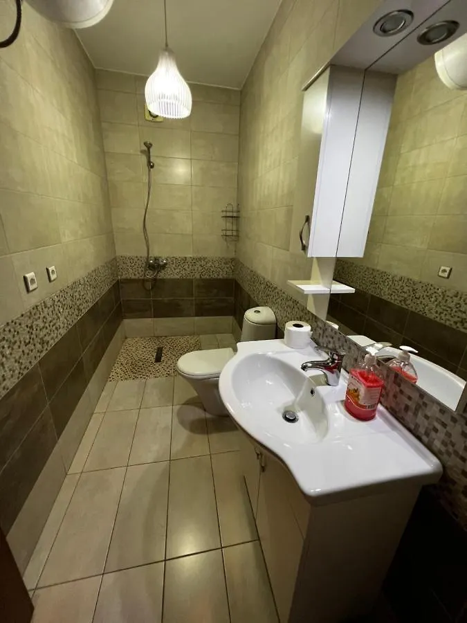 Grand Veranda Apartment Tirana 0*,  Albania