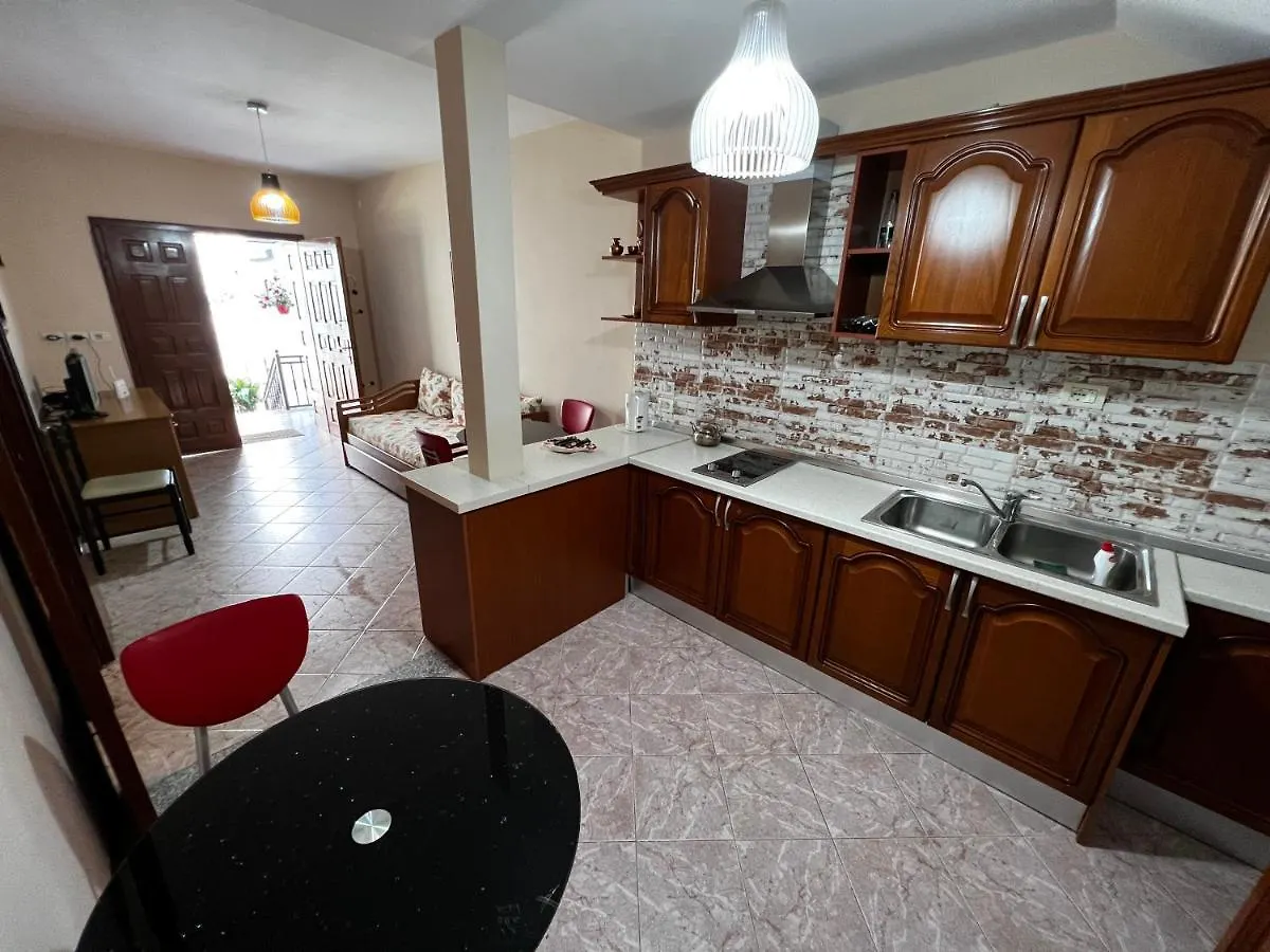 Grand Veranda Apartment Tirana